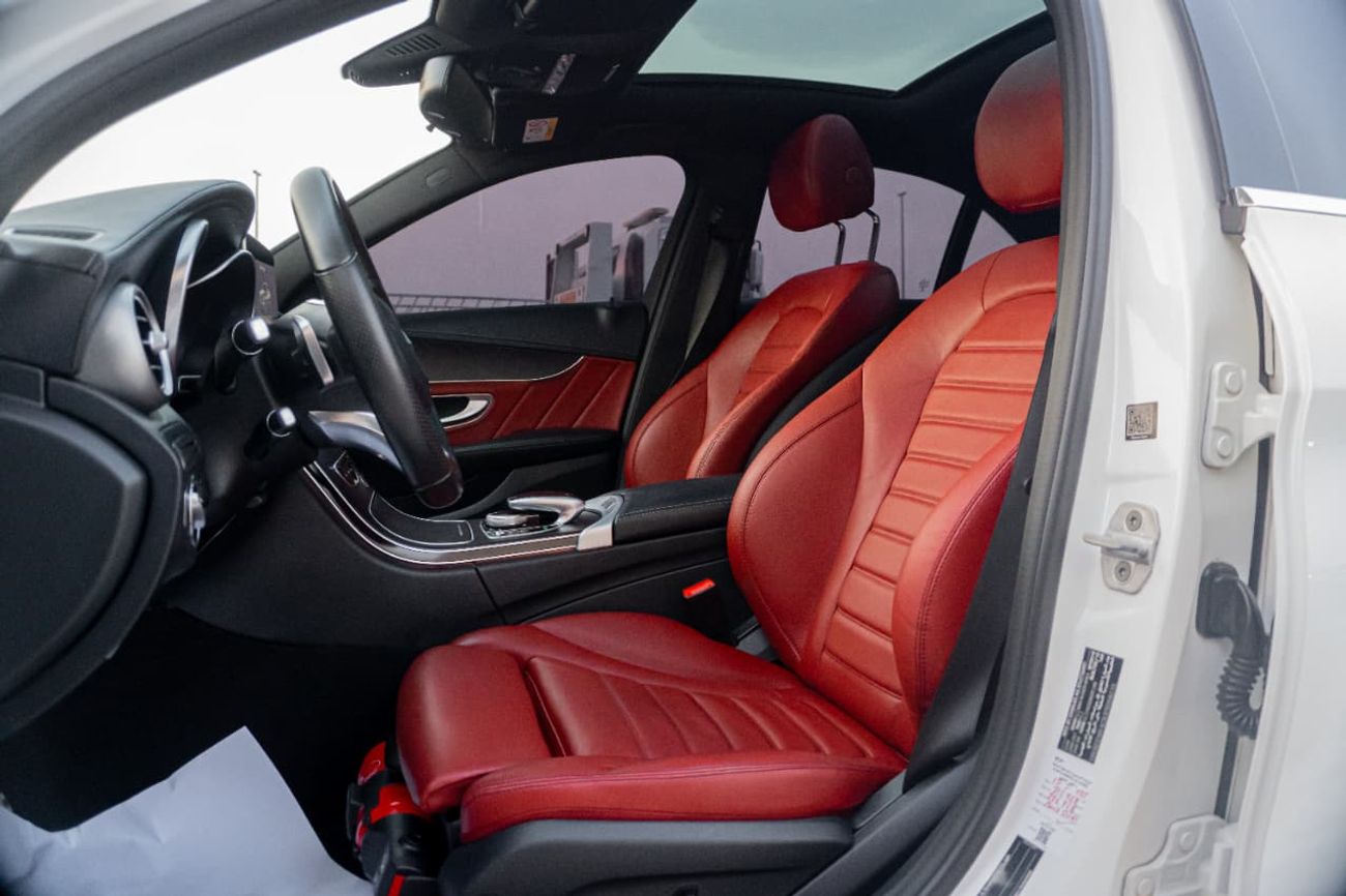 مرسيدس بنز C 200 GCC CAR FULL OPTION