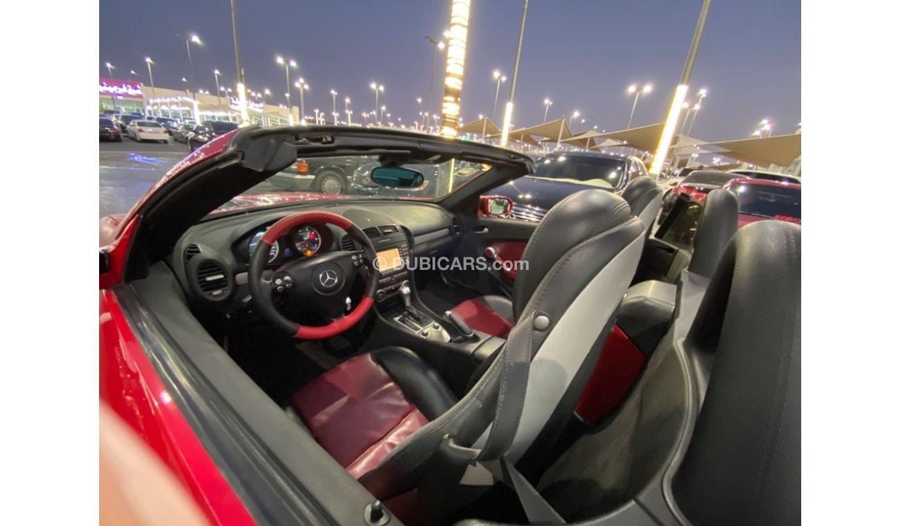 Mercedes-Benz SLK 55 AMG Mercedes Benz SLK 55 AMG, convertible, GCC, in perfect condition