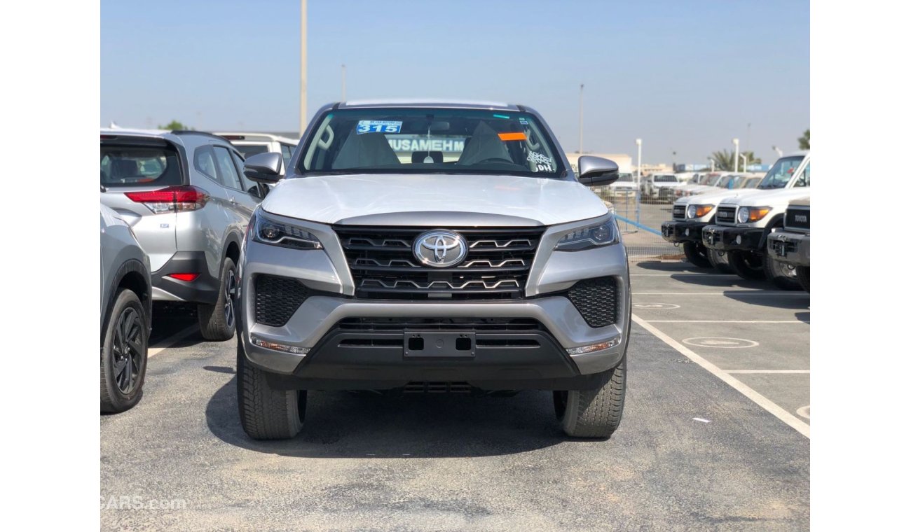 تويوتا فورتونر Fortuner GX 2.7L 4x2 silver 2022 mid  AT