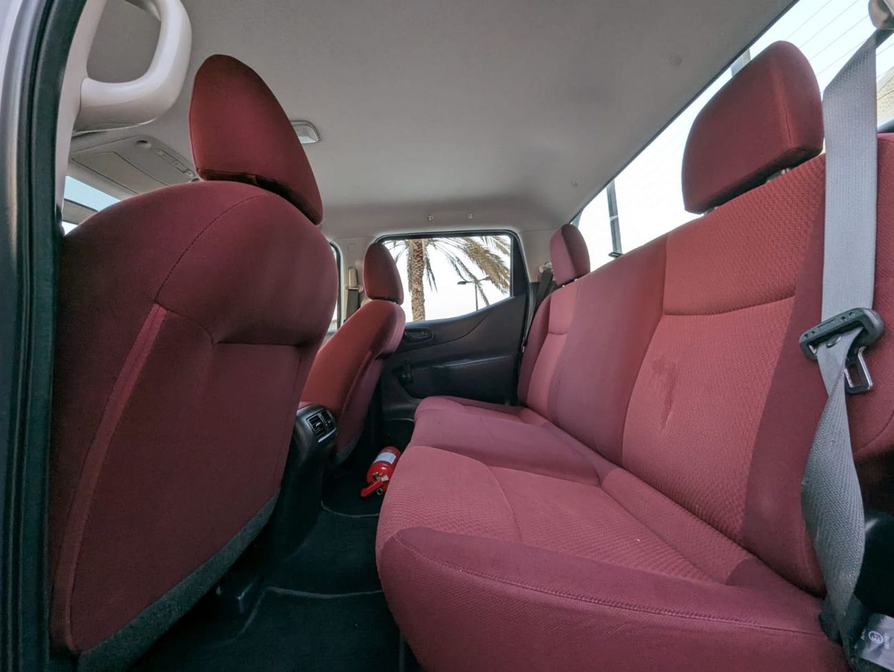 Nissan Navara Nissan navara 2022 white colour red interior automatic gear