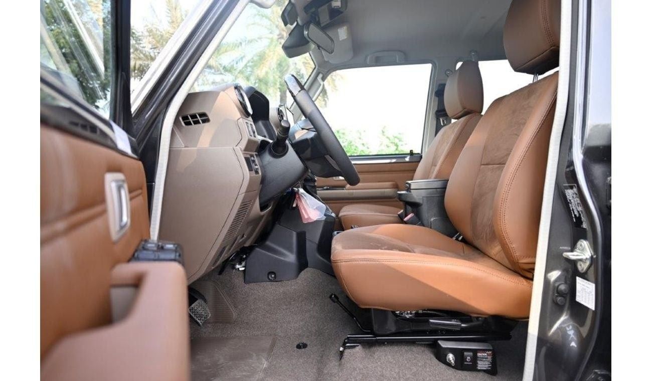 تويوتا لاند كروزر 70 2025 TOYOTA LAND CRUISER 76 HARDTOP SDLX V6 4.0L PETROL 4WD 5-SEATER AUTOMATIC