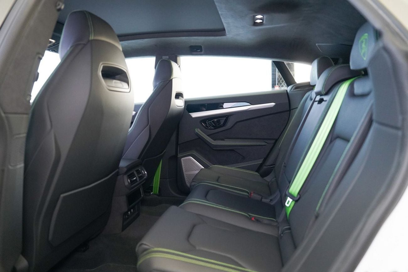 لامبورغيني اوروس STD SE 4.0T V8