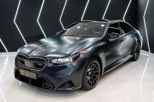 بي أم دبليو M5 HYBRID | Carbon Interior | Dealer Warranty + Service!!