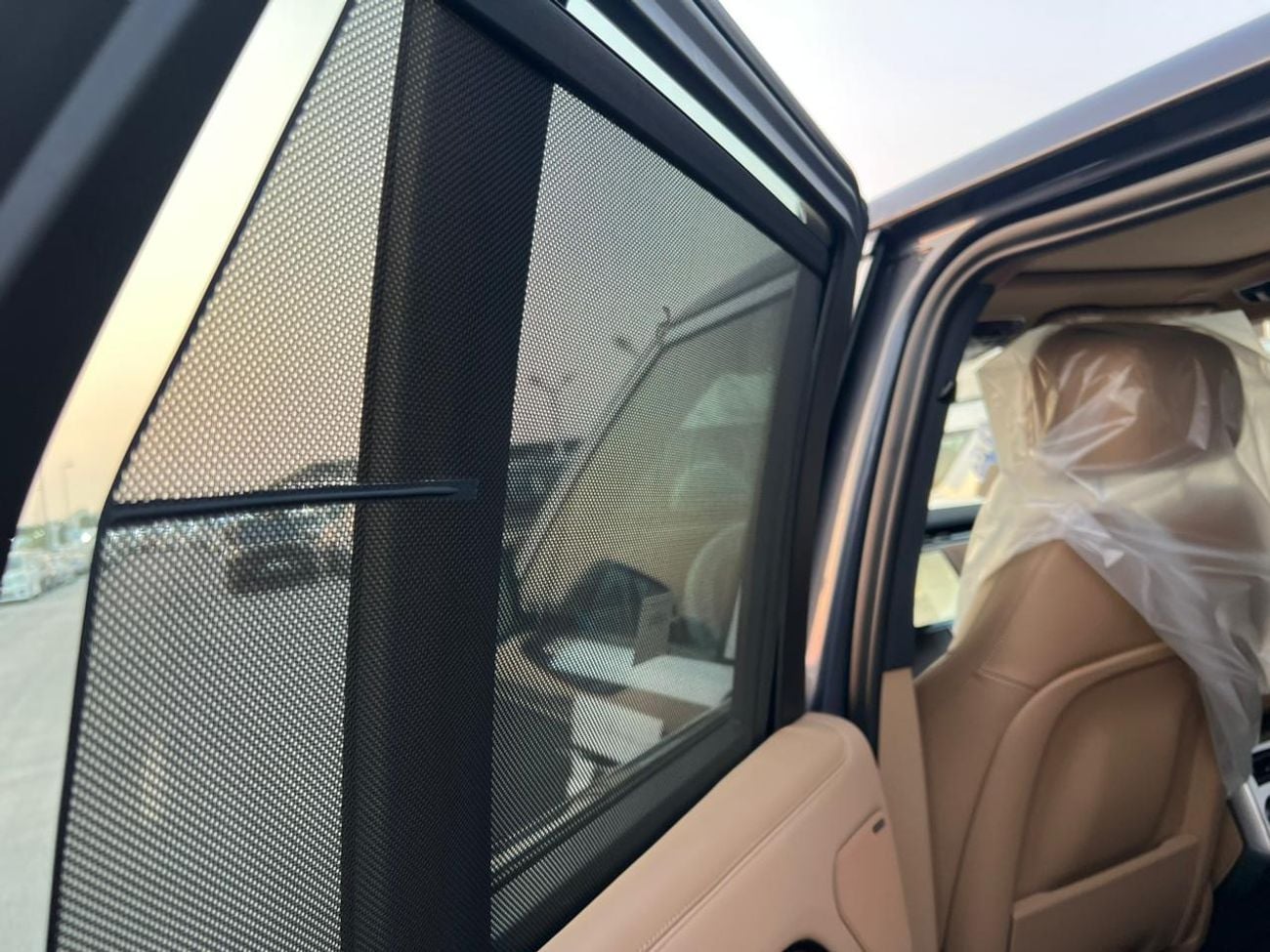 لاند روفر رينج روفر RANGE ROVER VOGUE  SE P400 - MODEL 2025 - ENGINE 3.0L - 5 SEATER