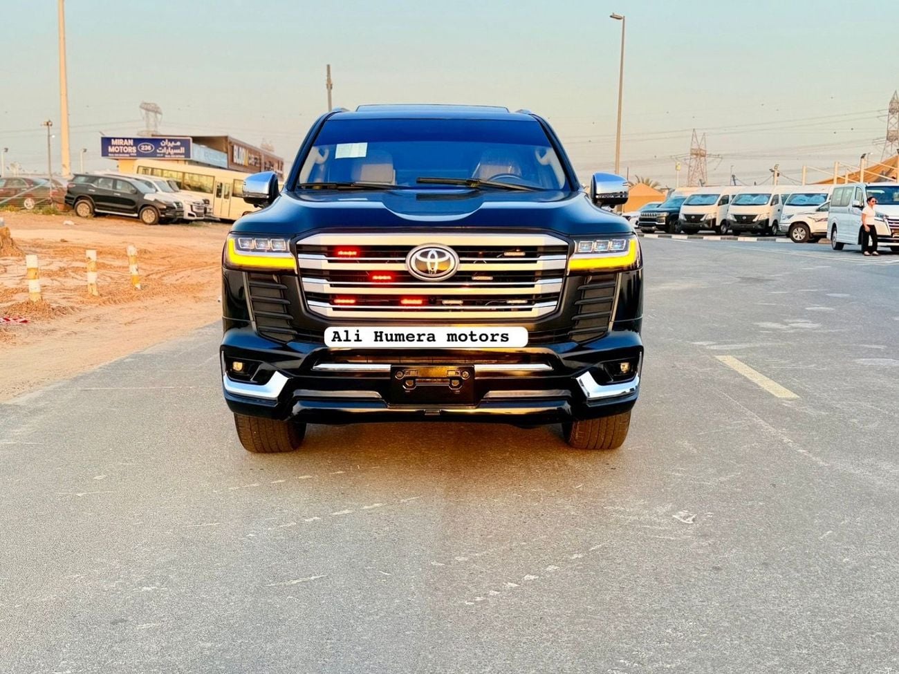Toyota Land Cruiser GXR+ 4.0L Toyota landcuriser GXR V6 Years 2018 full upgraded interior & exterior police light petrol