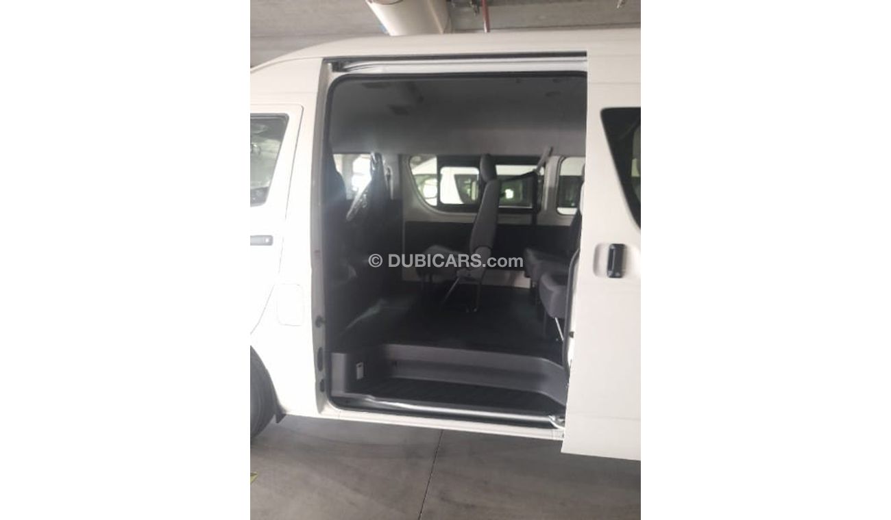 تويوتا هاياس RHD Hiace 2.5 DSL Passenger Bus Highroof Old Shape