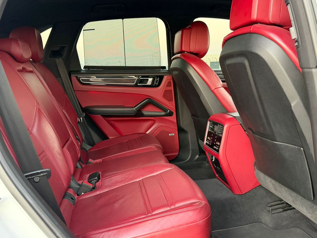 Porsche Cayenne S 2.9L (435 HP)