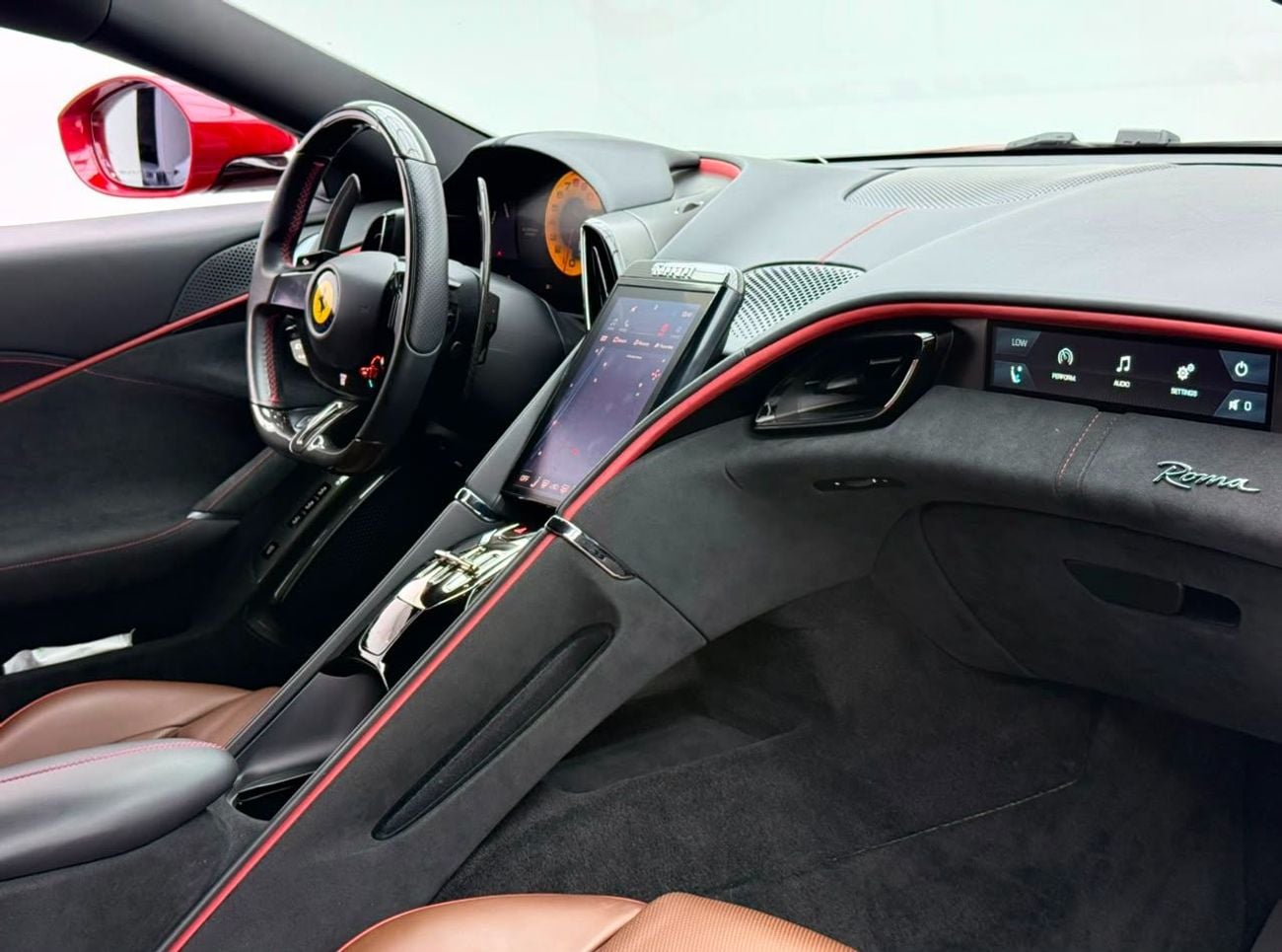 Ferrari Roma STD 2021 Ferrari Roma, 2028 Ferrari Warranty + Service Pack, Full Ferrari Service History, Low Km, GCC