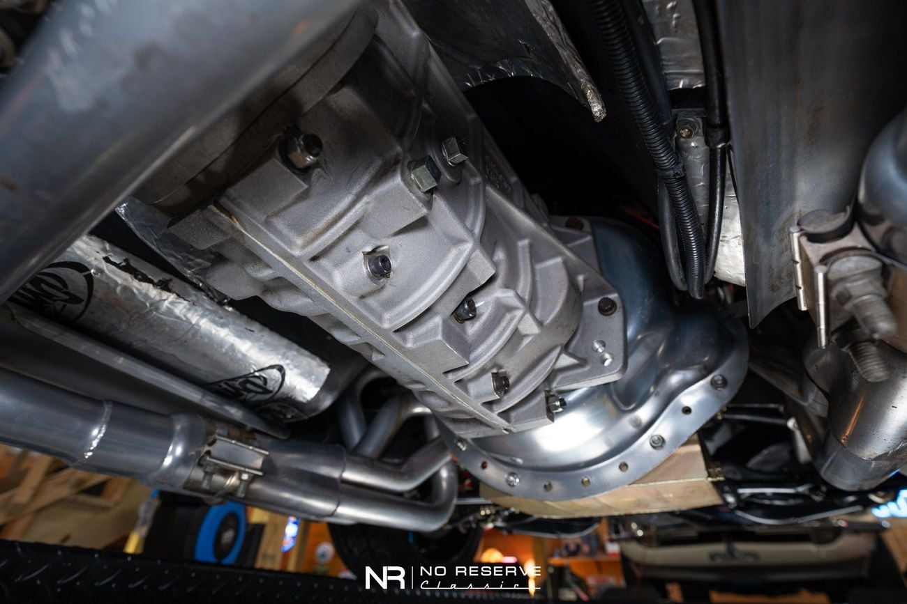 شيفروليه كورفت ZZ502 6 Speed Widebody Restomod