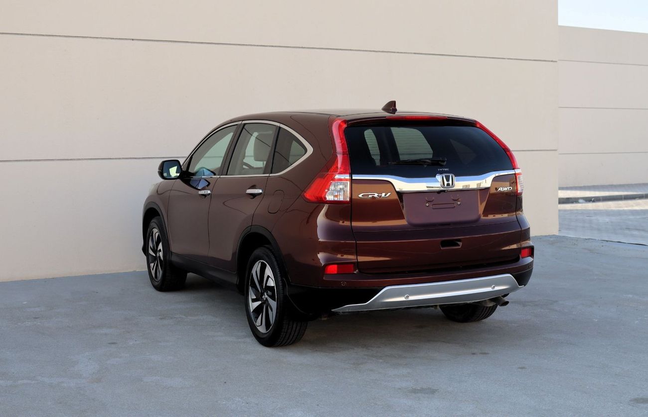 هوندا سي آر في LX خالية من الحوادث - خليجي - فتحة سقف - بحالة الوكالة من الداخل والخارج