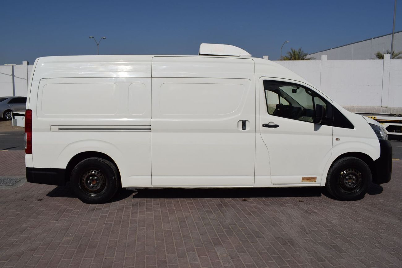 Toyota Hiace GLS - High Roof 3.5L Toyota Hiace Highroof Chiller 3.5L, model:2019. Excellent condition