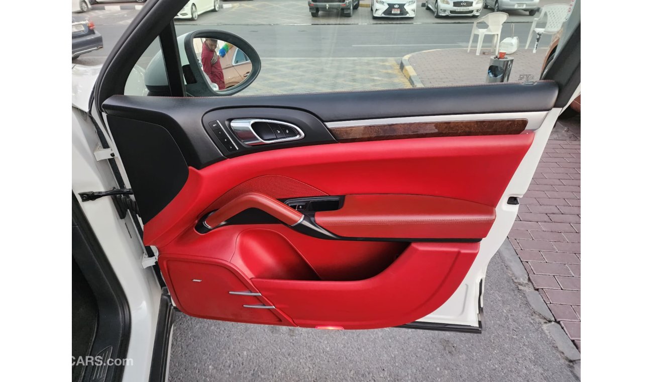 بورش كايان Porsche Cayenne S_Gcc_2014_Excellent_Condition _Full option