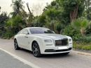 رولز رويس واريث 2015 Rolls Royce Wraith | GCC Specs | 6.6L V12 | 624 HP | 66k KM | WHITE/RED | Starlight Headliner |