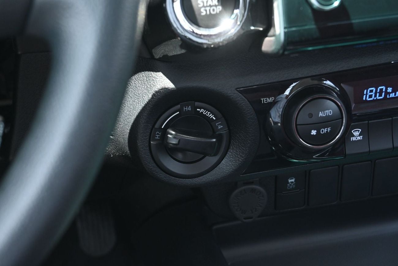 تويوتا هيلوكس Toyota Hilux SR5 GLXS 2.7L Petrol, Automatic 4WD, Model 2025, Color White