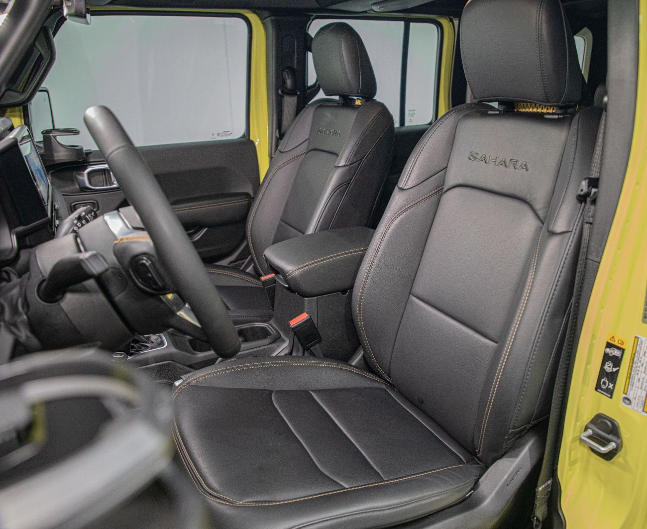 جيب رانجلر Unlimited Sahara 2.0L A/T