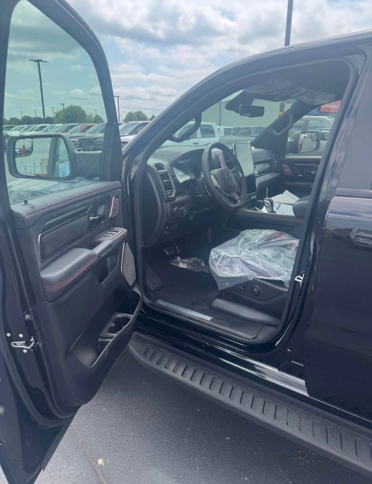 Dodge RAM TRX SRT 6,2 L 777HP FULL M