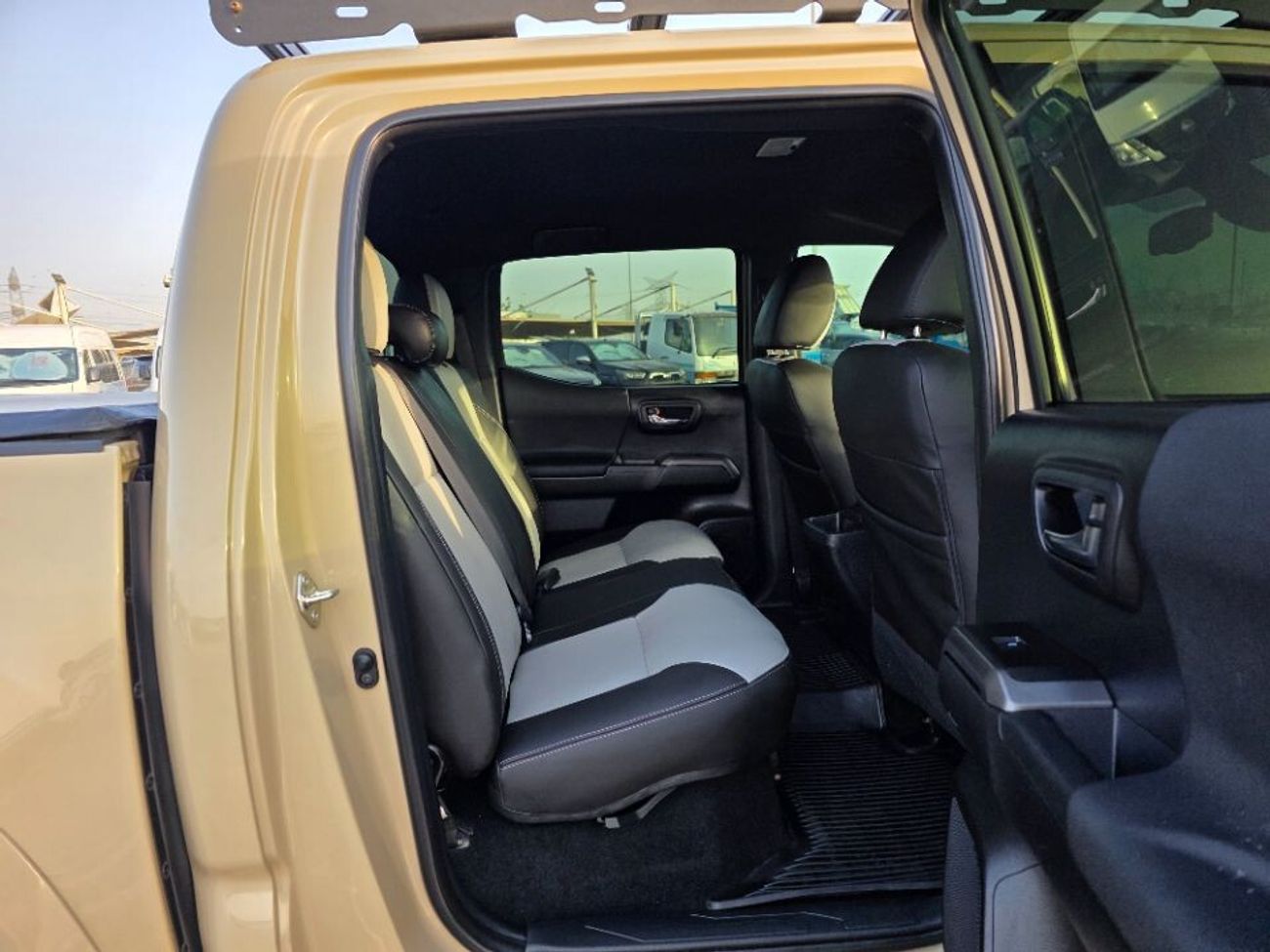 Toyota Tacoma 2020 Model fully modified Push button, leather seats with spacial suspension