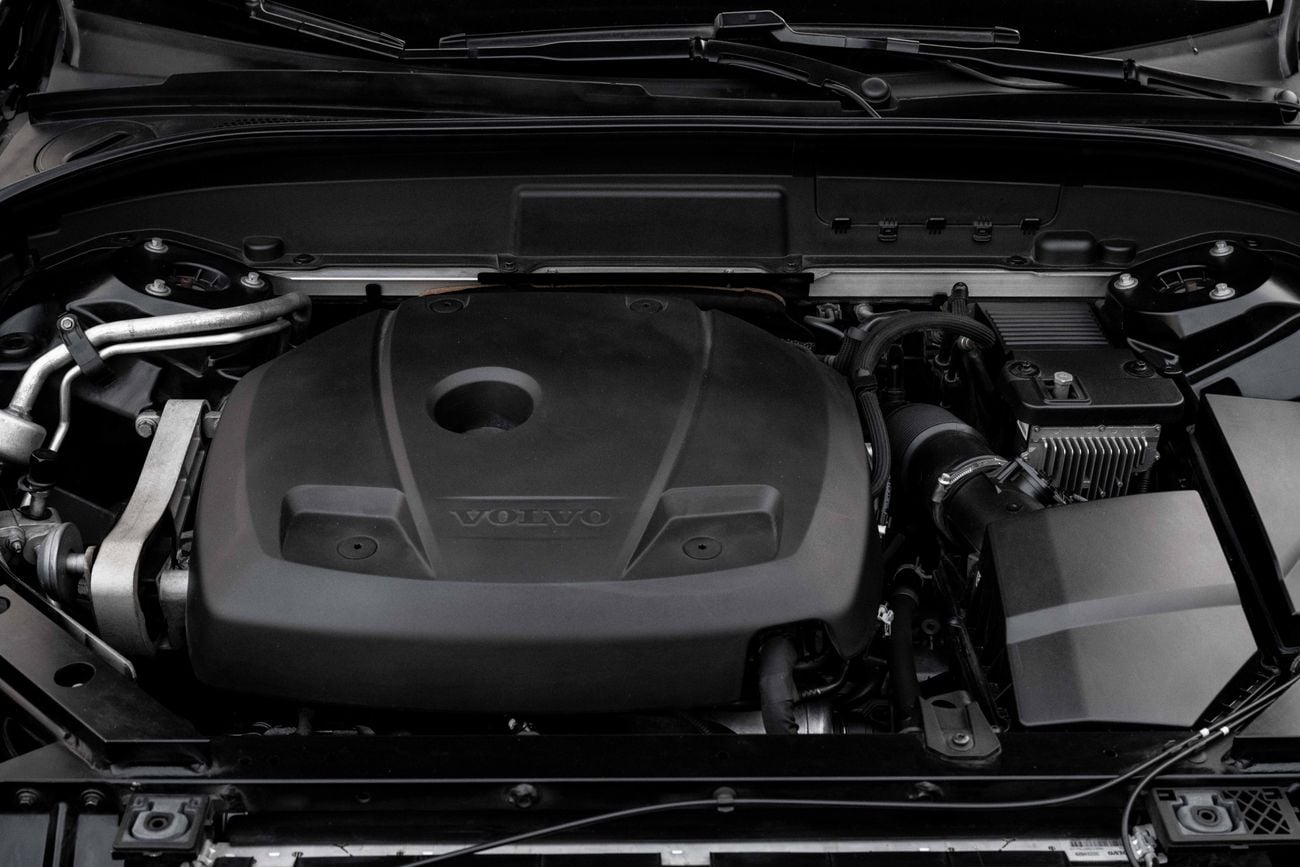 Volvo XC60 XC60 T5 Inscription | 2,057 P.M | 0% Downpayment | VOLVO SERVICED!