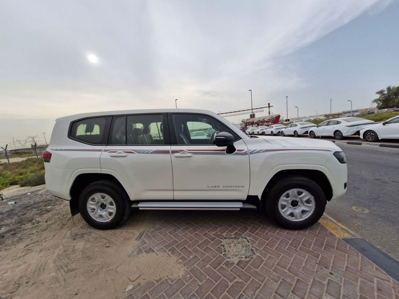 Toyota Land Cruiser 2026 TOYOTA LC300 GX 4.0L BASIC BRAND NEW 0KM