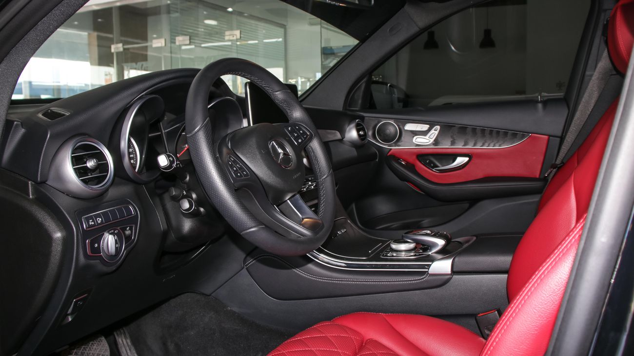 Mercedes-Benz GLC 300 AMG