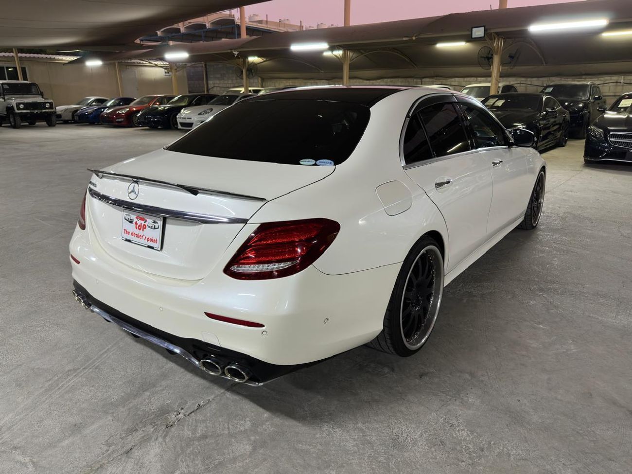 Mercedes-Benz E 400 MERCEDES E-CLASS E400 2017 3.5L | BURMESTER SOUND SYSTEM | CARBON INTERIOR | DRIVING ASSISTANCE PACK