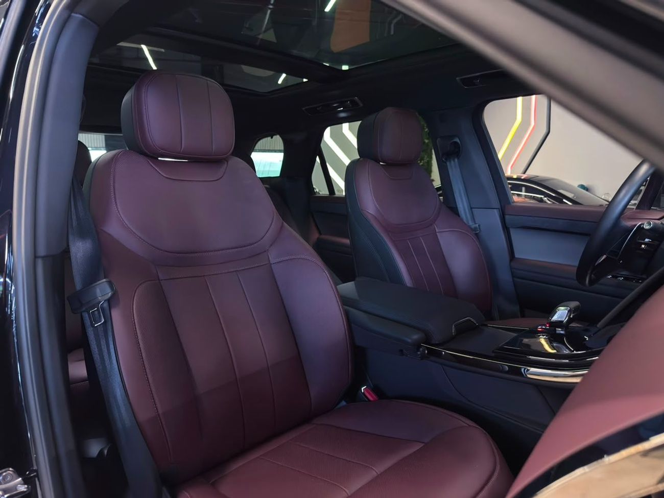 Land Rover Range Rover Sport HSE DYNAMIC 5,750 MP | 2024 Sport HSE Dynamic | 5 Years Warranty and Service | Clean Title | Perfect condition