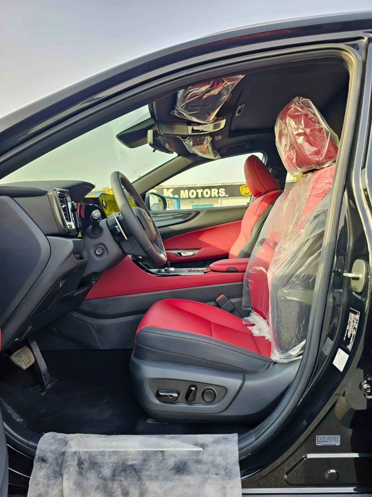 Lexus NX350 PREMIER OM / 2.4L PETROL / PWR WITH LEATHER SEATS / SUNROOF ( CODE # NXP3E)