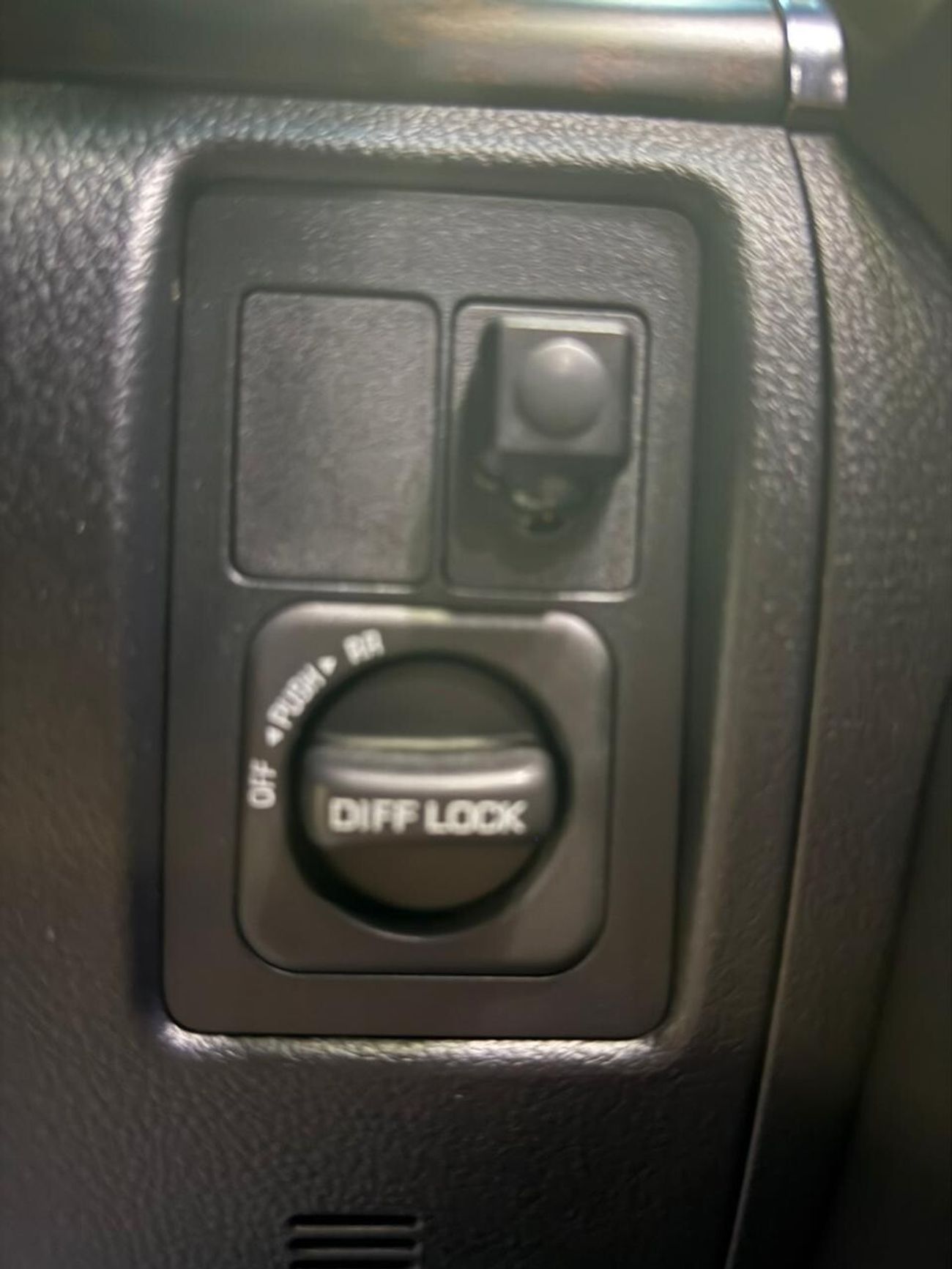 Toyota Land Cruiser GXR TOP