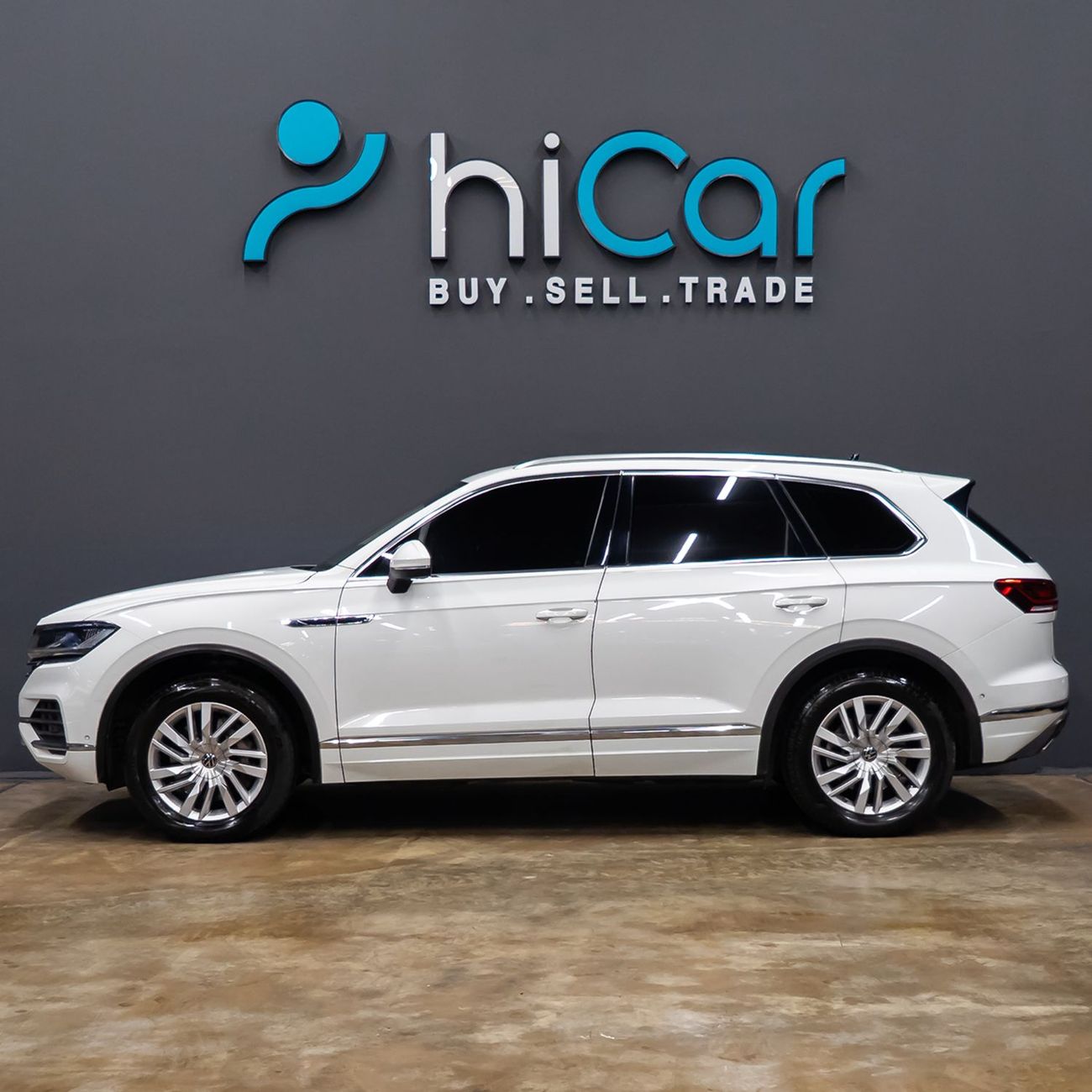 Volkswagen Touareg Atmosphere 3.0L AED 2,394 pm • 0% Downpayment • Volkswagen Touareg • 1 Year Warranty