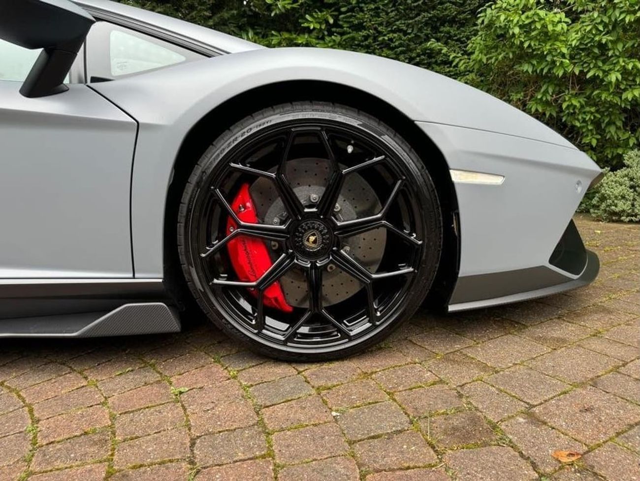 لامبورغيني أفينتادور 6.5 V12 LP 780-4 Ultimae ISR 4WD RIGHT HAND DRIVE