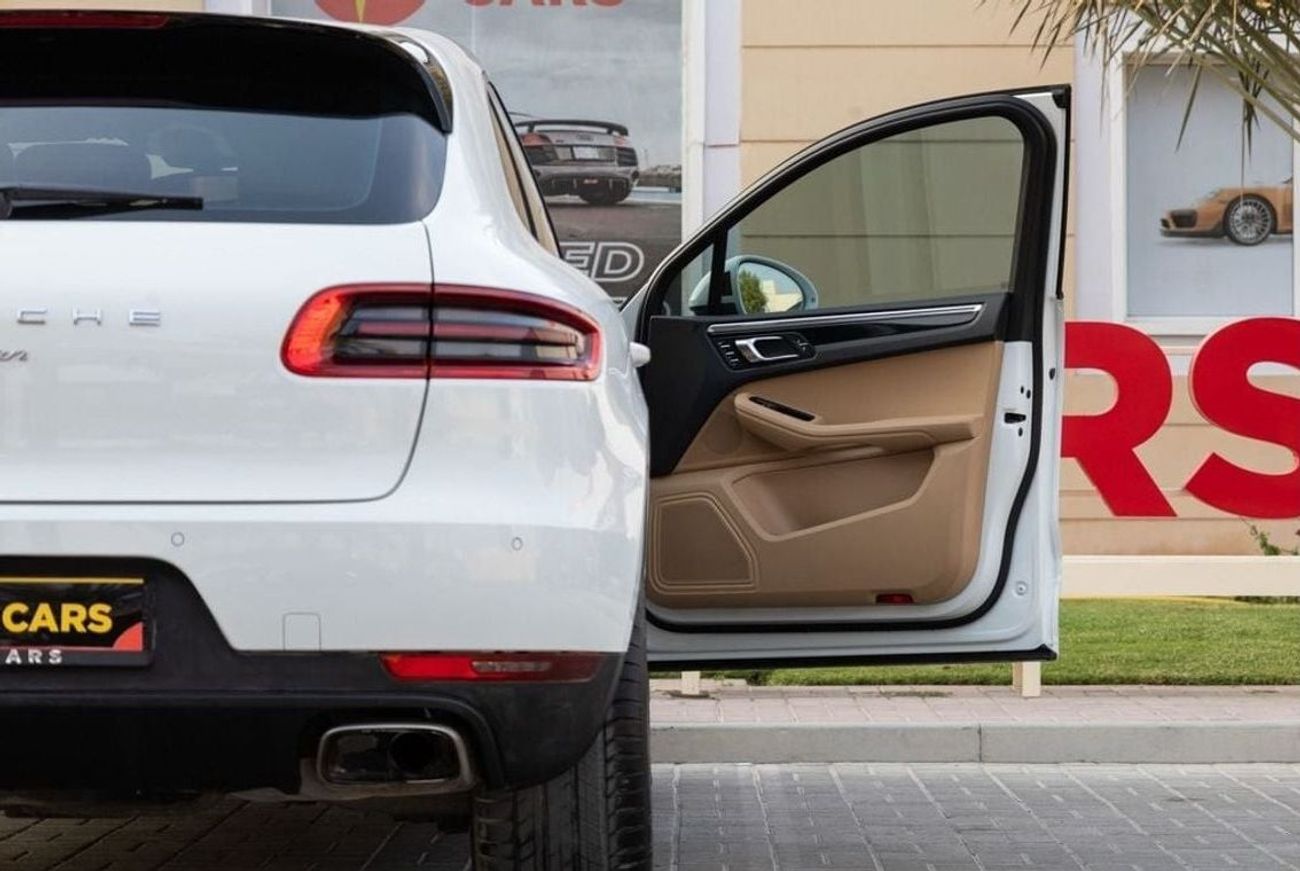 Porsche Macan Std 2.0L (252 HP) Porsche Macan 2018 GCC under Warranty with Flexible Down-Payment.