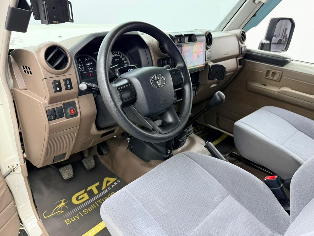 Toyota Land Cruiser 70 LC78 HT DX 2024 Toyota Land Cruiser 78 LX Troopy, Warranty, Low Km, Fully Loaded, Excellent Condition, GCC