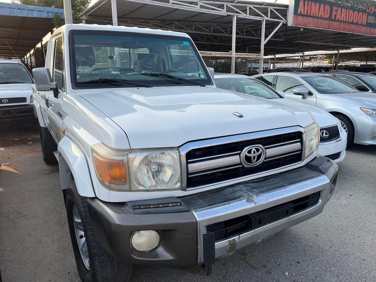 Toyota Land Cruiser GXR Toyota Land Cruiser Pickup 2012 4 vsx good condition jcc +97156649702