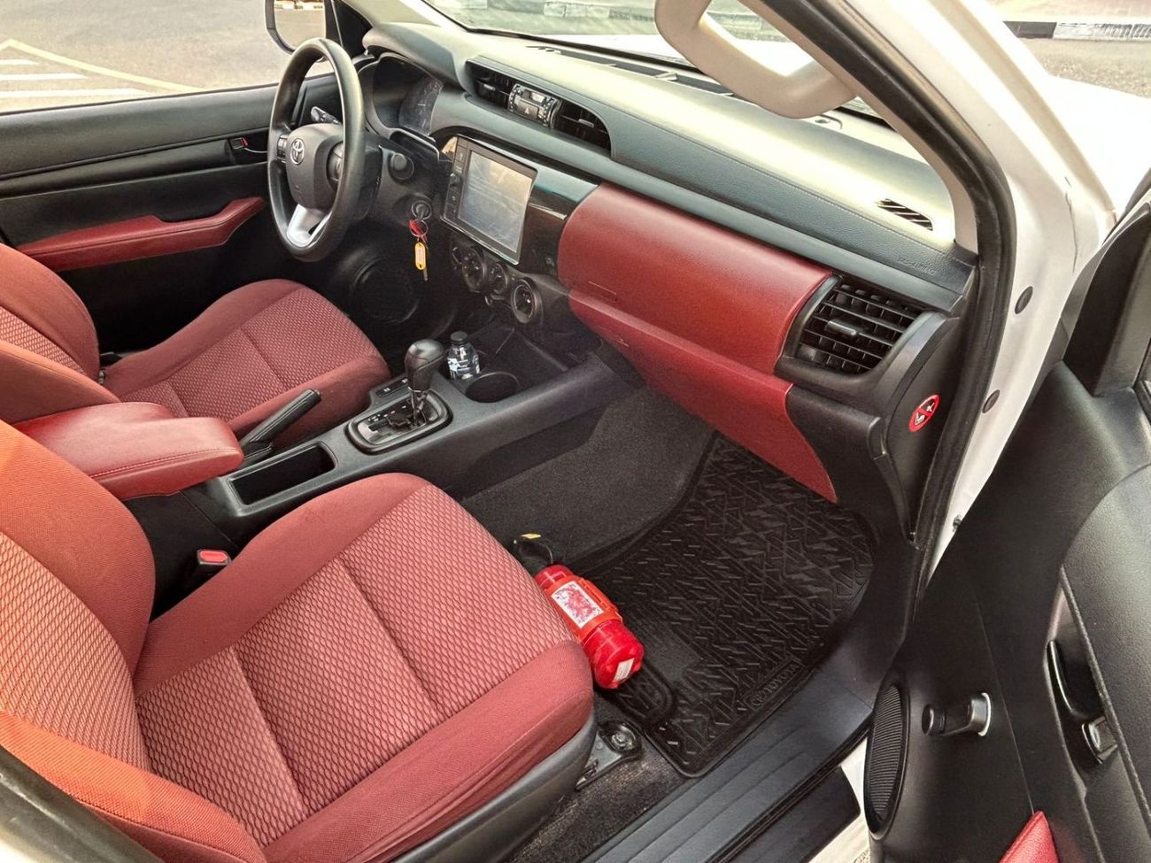 تويوتا هيلوكس 2021 Toyota Hilux 4x4 AWD - Petrol Automatic - No accident