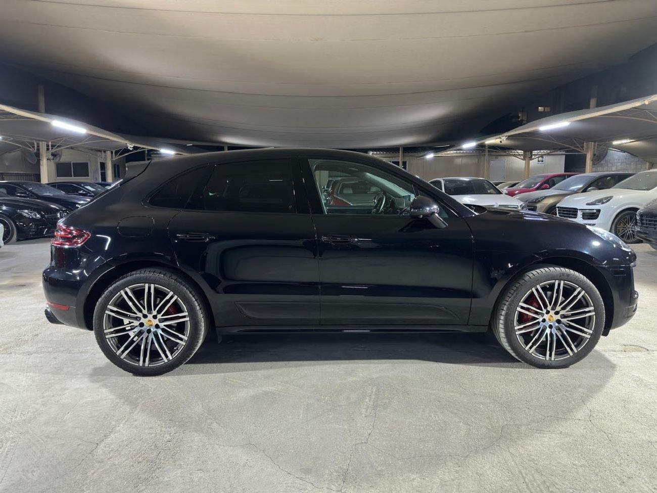 Porsche Macan GTS 3.0L (360 HP) PORSCHE MACAN GTS 2017 3.0 | SPORTS CHRONO PACKAGE | SPORTS EXHAUST SYSTEM | 21-IN