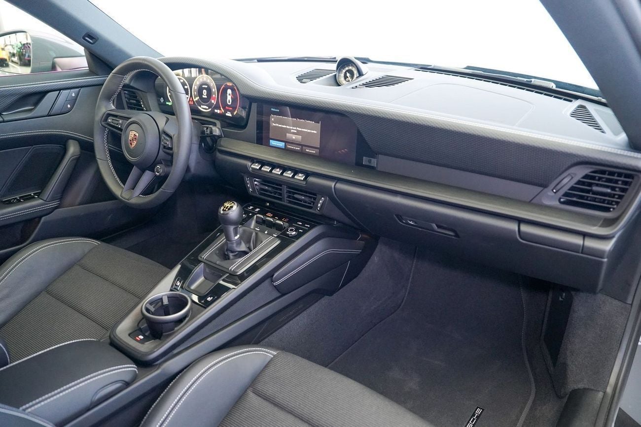 بورش 911 GT3 TOURING GT3 4.0L (505 HP) Touring Package