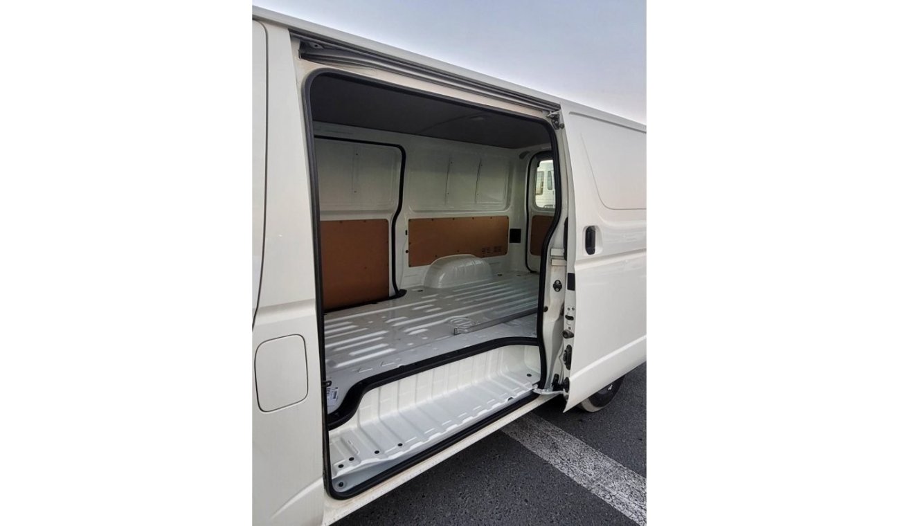 تويوتا هاياس 2023 TOYOTA HIACE 2.7L CARGO STANDARD ROOF