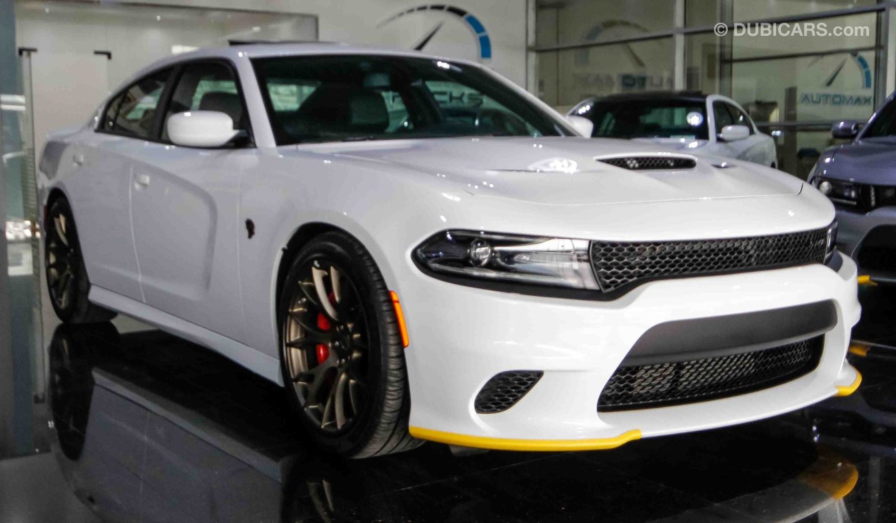 Dodge Charger Hellcat  6.2L Supercharged HEMI V8 SRT