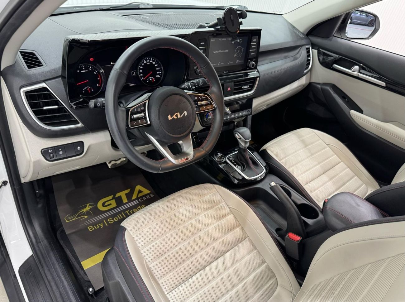 Kia Seltos GT Line 1.6L 2023 KIA Seltos GT Line, 2028 KIA Warranty, 2027 KIA Service Pack, Low Kms, GCC