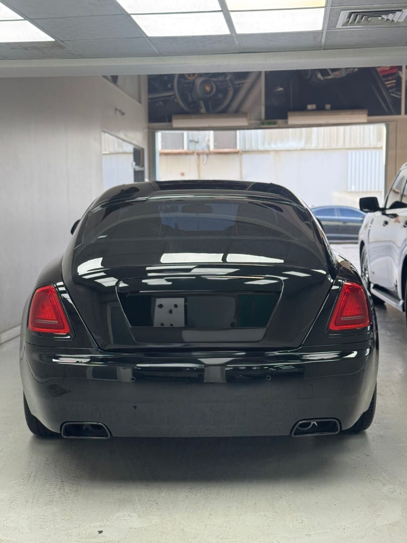 رولز رويس واريث 6.6L شارة سوداء