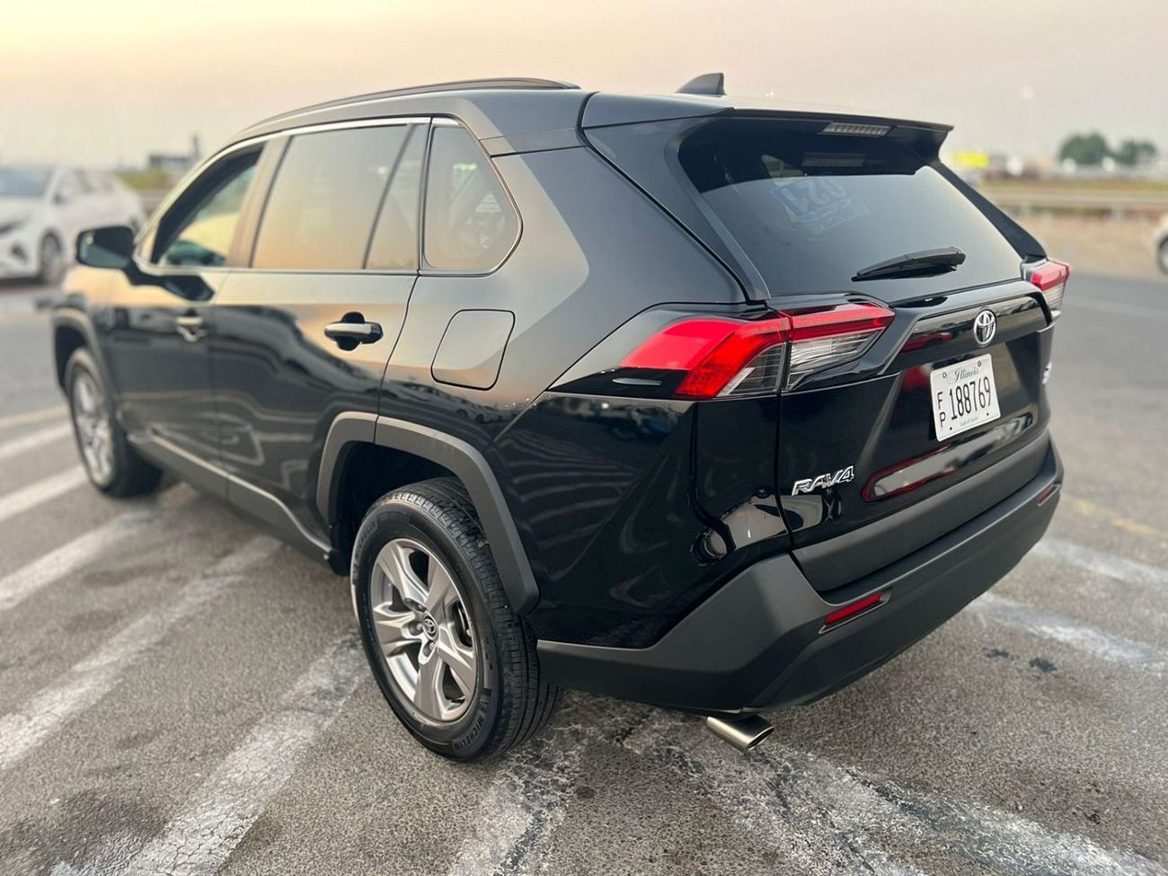 تويوتا راف ٤ 2022 TOYOTA RAV4 XLE - 4Wheel Drive 4X4 - PUSH START - ELECTRIC SEATS - VERY GOOD CONDITION