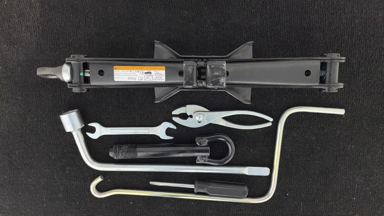 تويوتا يارس SE 1.5 | بدون دفعة مقدمة | اختبار قيادة مجاني للمنزل