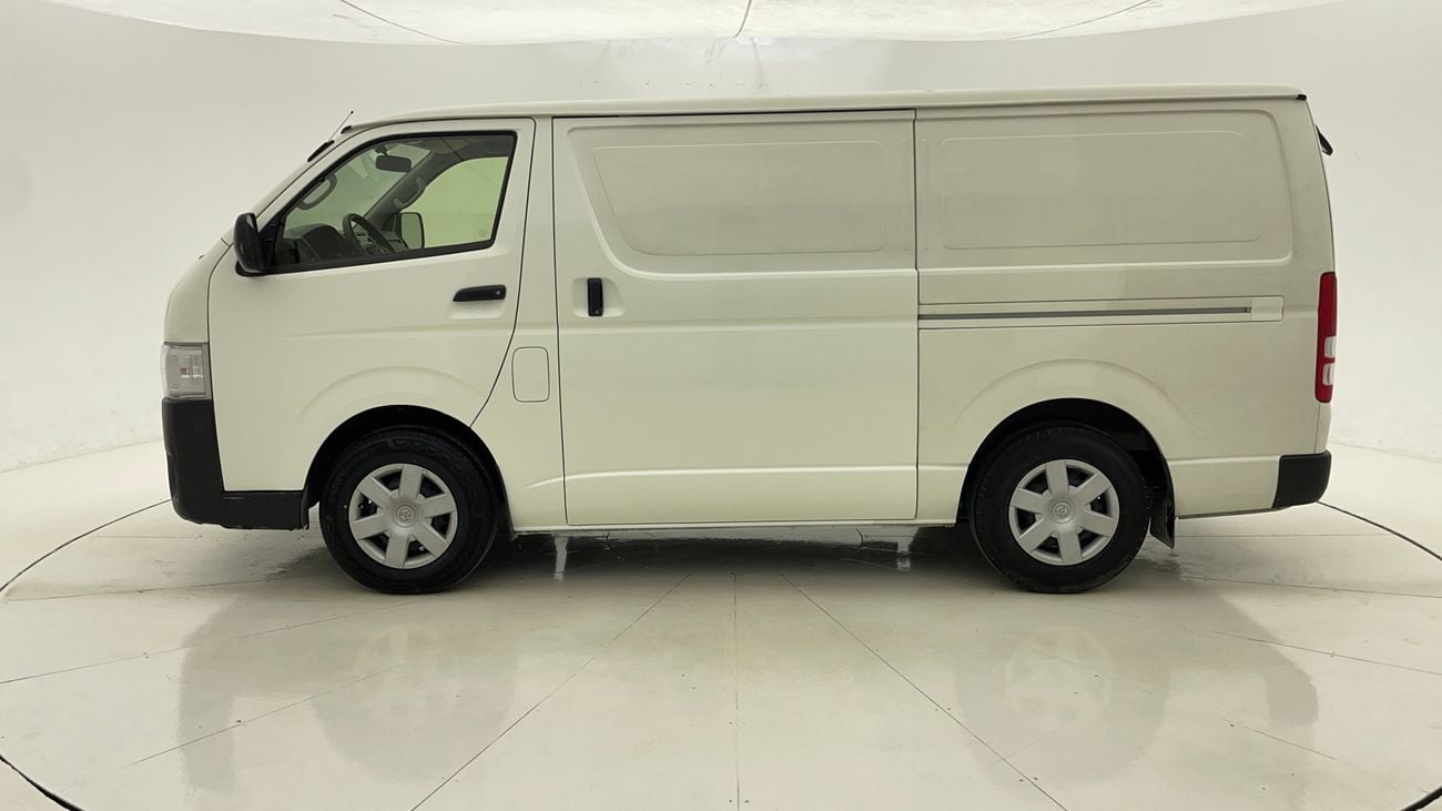 تويوتا هاياس GL STANDARD ROOF PANAL VAN 2.7 | بدون دفعة مقدمة | اختبار القيادة في المنزل