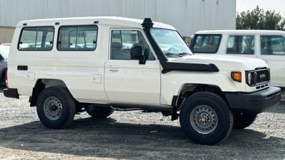 تويوتا لاند كروزر 70 LC 78 40TH ANNIVERSARY 4.0L AT LC76 STD Std 4.0L AWD