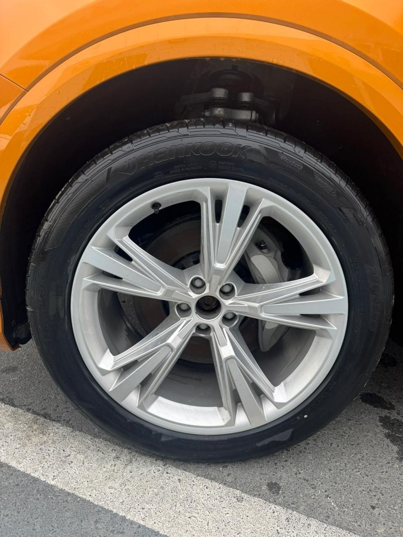Audi Q8 55 TFSI quattro (340 HP)