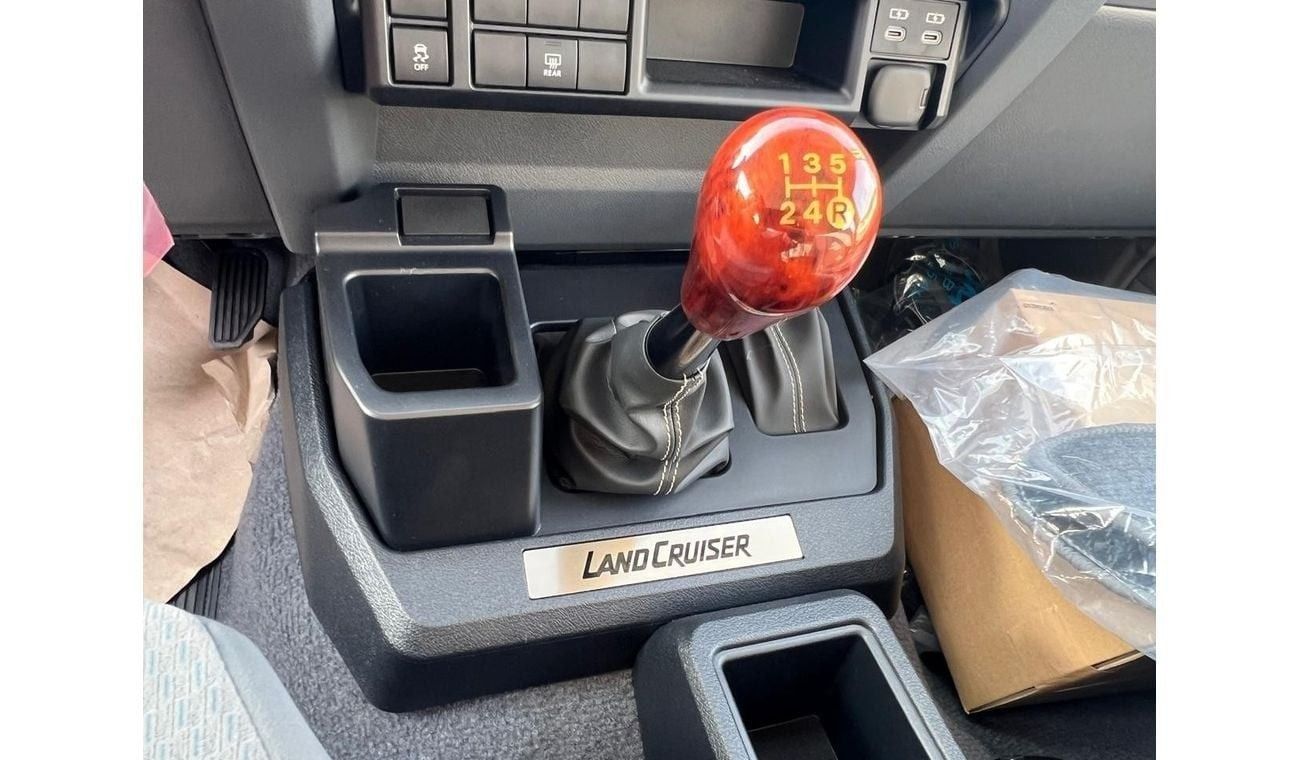 Toyota Land Cruiser 70 GRJ76 4.0L PETROL M/T FULL OPTION 2024 MODEL EXPORT ONLY