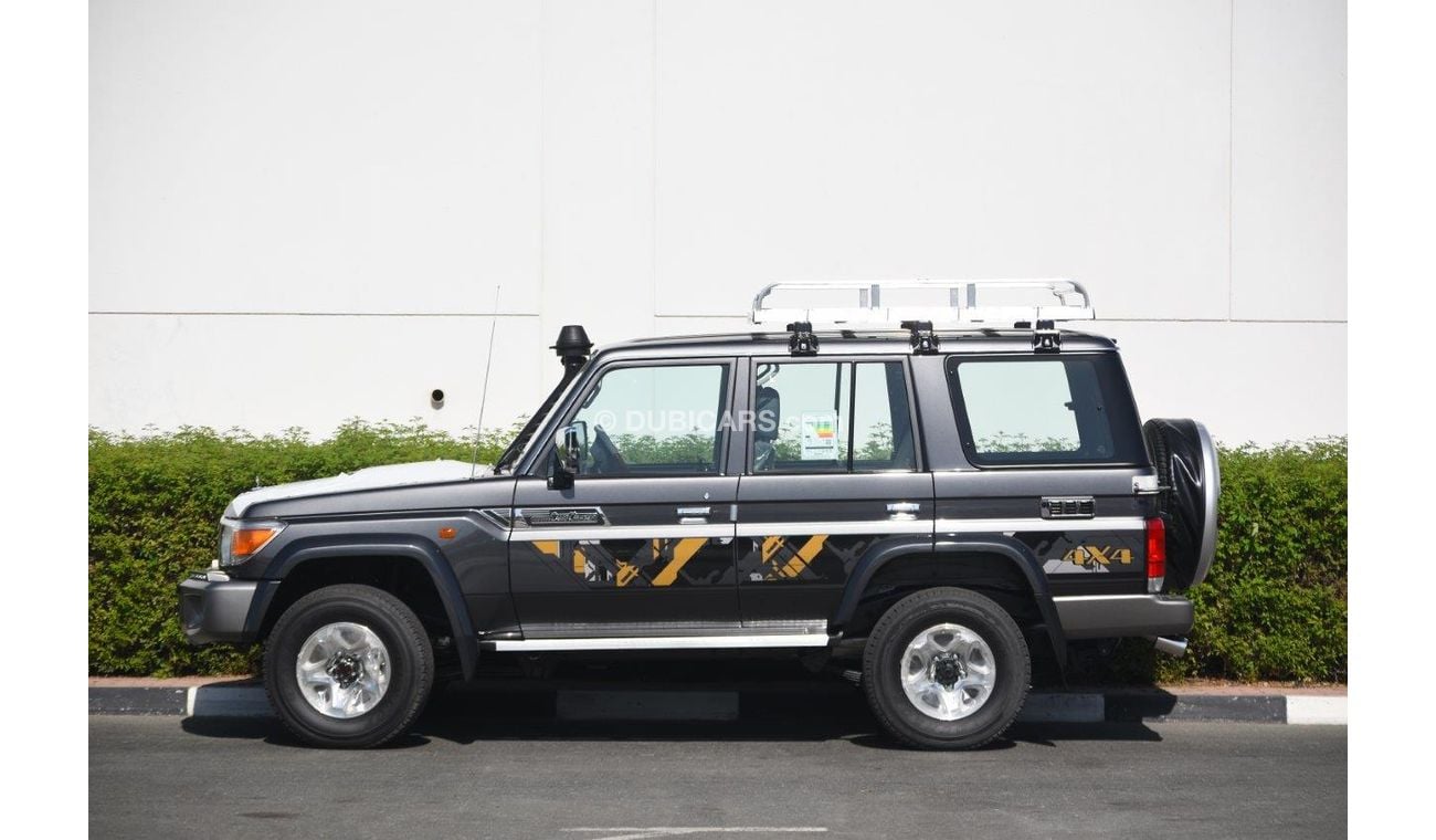 تويوتا لاند كروزر 70 76 V8 4.5L Diesel MT- Full option (Export only)