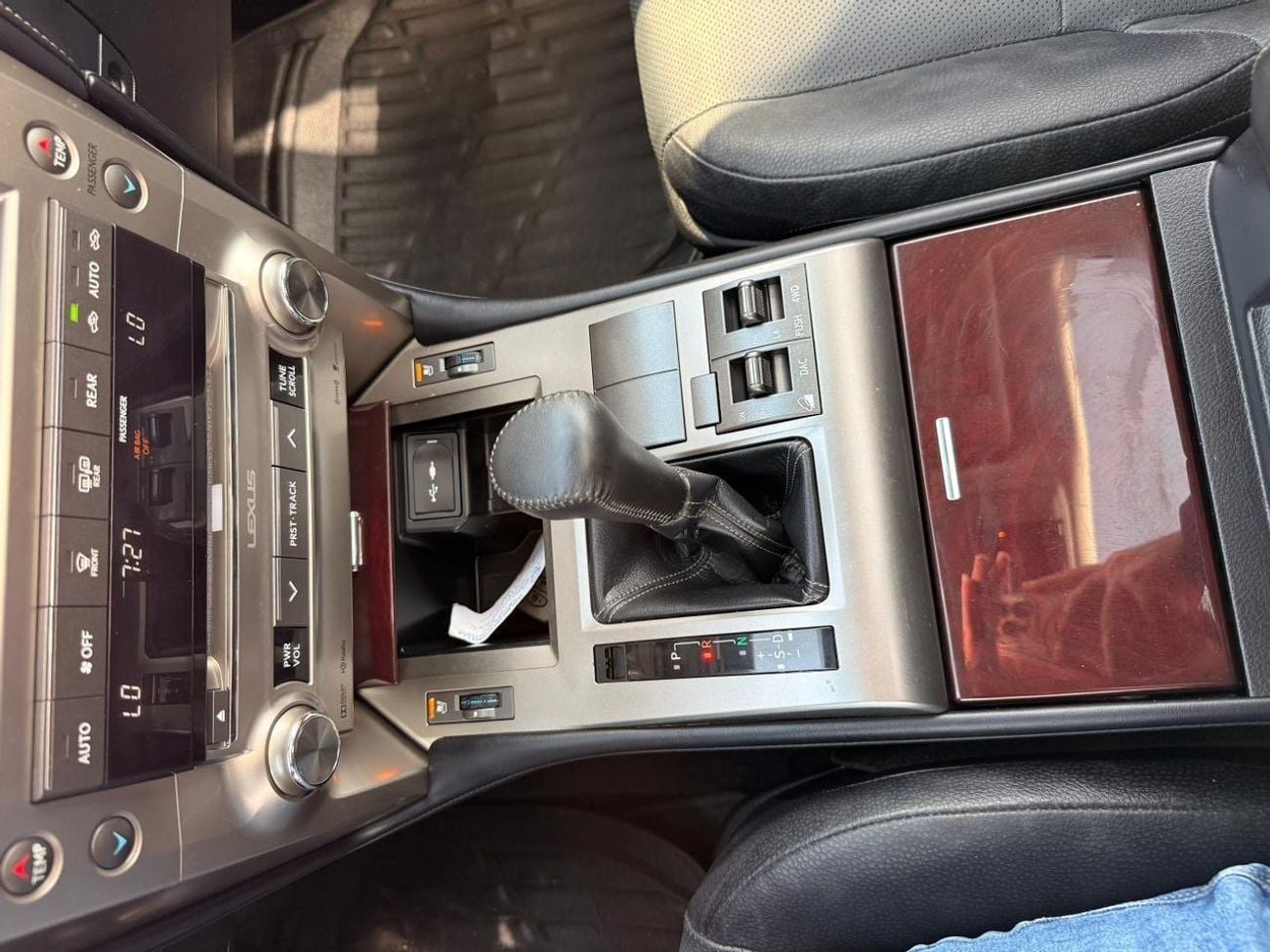 Lexus GX460 PLATINUM Premier 4.6L 4WD