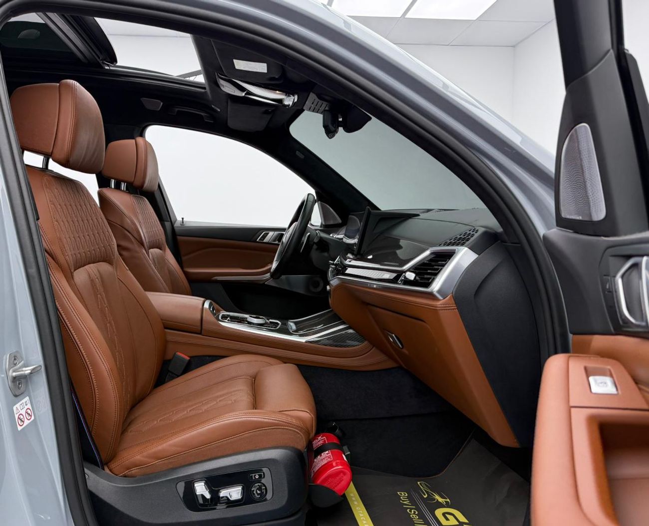 BMW X7 M60i, 4.4 Automatic. 7seats . All Wheel Drive.5doors