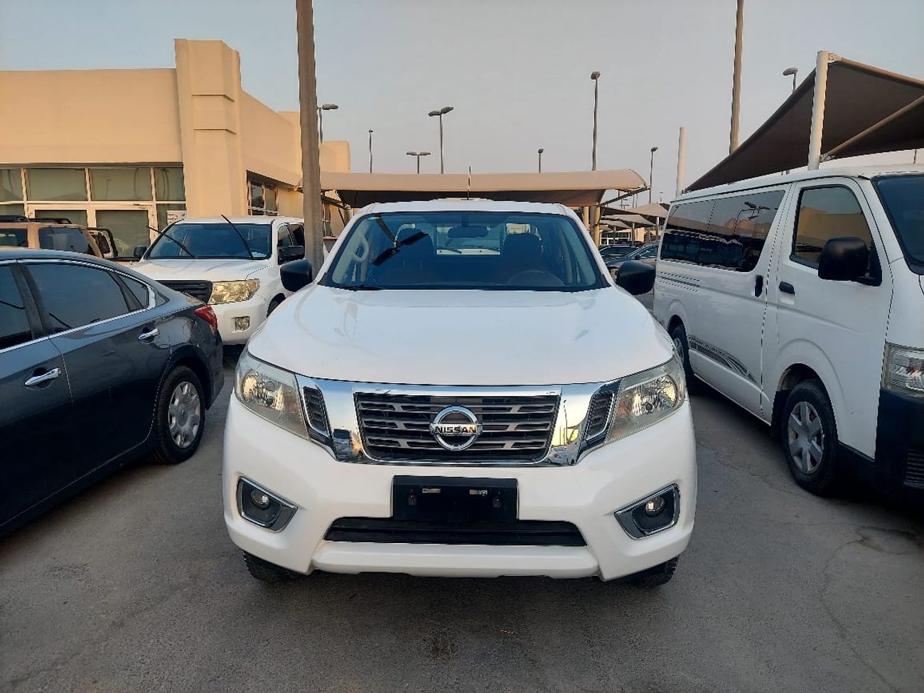 Nissan Navara DC 4X2 2.5L PETROL AUTOMATIC TRANSMISSION